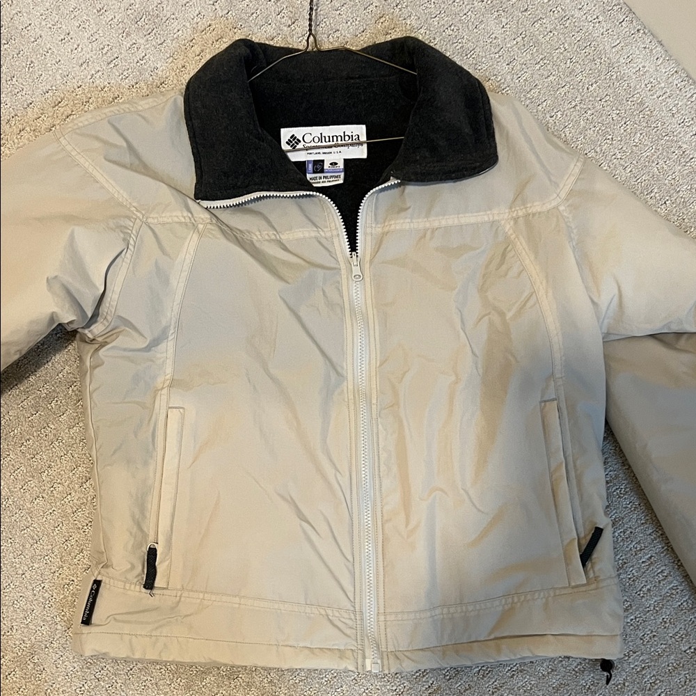 Women’s Columbia Jacket with fleece Collar
